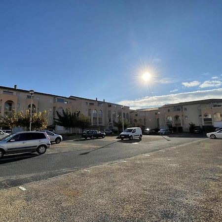 Charmant 2 Pieces Avec Mezzanine, Parking, A 300M De La Plage Et Commerces - Fr-1-338-502 سُت المظهر الخارجي الصورة